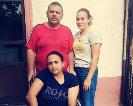 Майка на две деца моли за помощ, за да спрат адските болки