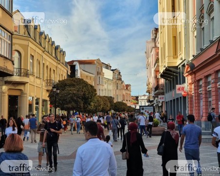 Масови хайки по магазините в Пловдив - глобяват клиенти и търговци  за маски