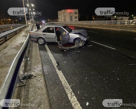 Шофьор се вряза в мантинела на 