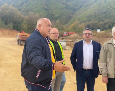 Борисов: Работим за изграждането на трета лента на част от пътя между Асеновград и Пампорово