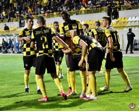 Ботев изпусна победата срещу Етър в последните секунди