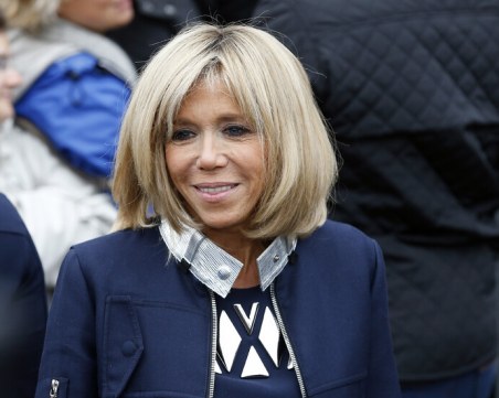 Брижит Макрон се самоизолира