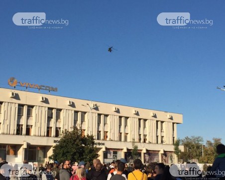 Изтребители цепят небето над Пловдив, вертолети преследват нарушител