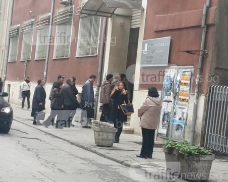 Данъчното към Община Пловдив пламна с COVID-19, сред заразените и шефа му