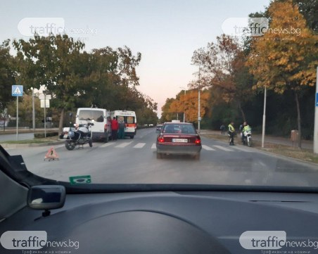 Микробус и линейка се удариха в Пловдив, на място има полиция