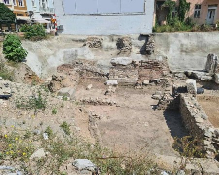 Седем фирми с оферти за консервацията и реставрацията на Форум изток и Форум юг