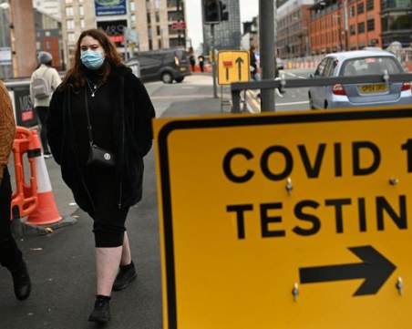 Великобритания мина 21 000 заразени за ден, смъртните случаи рязко нагоре