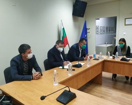 Здравният министър: Национален логистичен център за COVID-19 ще заработи от другата седмица