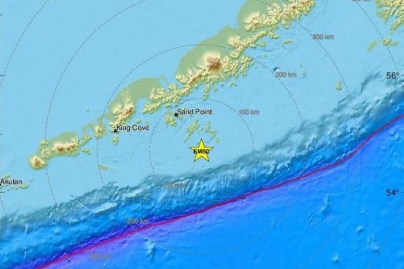 Moщно земетресение удари Аляска, предупреждават за цунами