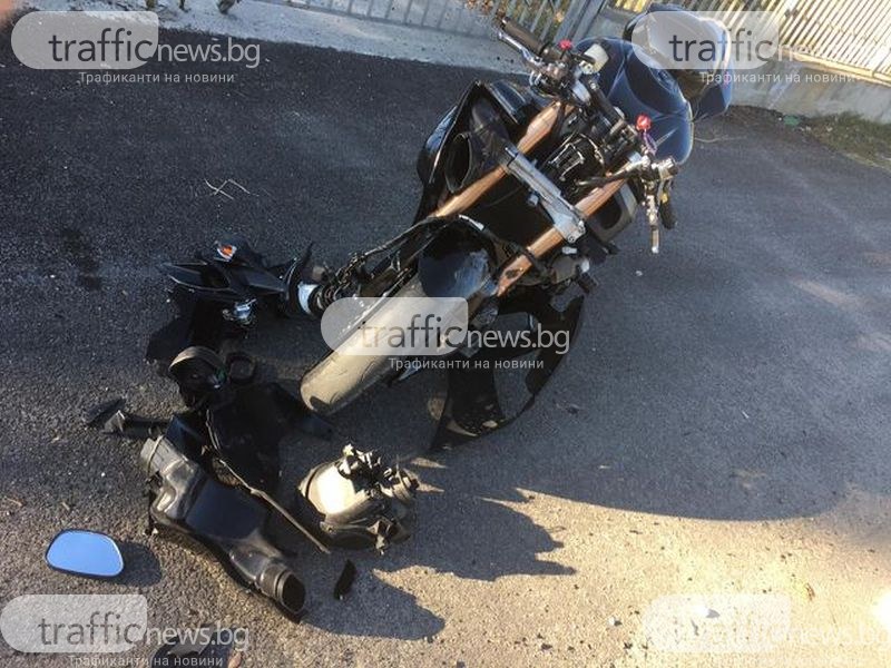 Моторист е ранен, след като Пежо без стоп светлини спря рязко на Пазарджишко шосе