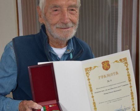 Столетник от Асеновград, всяка вечер слуша музика, за да спомня голямата си любов