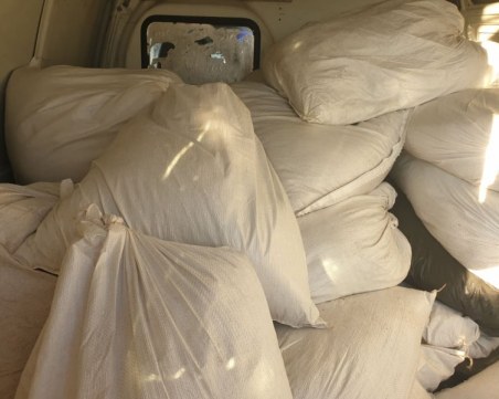 Акция в Кършияка! Иззеха половин тон контрабанден тютюн