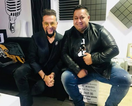 Лорд Евгени Минчев влиза в дует с Наско Ментата, запя 