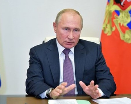 Путин лично помогнал за изпращането на Навални в Германия