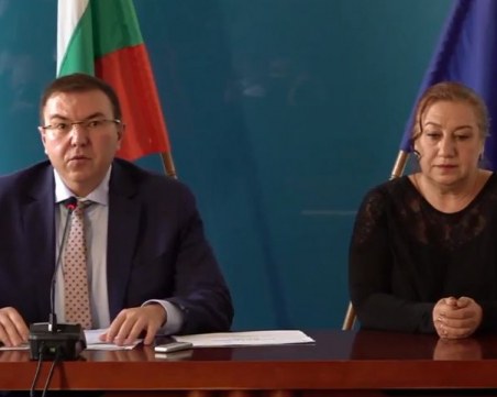 Здравният министър: Навлизаме в доста сериозна фаза на епидемията! Имаме нужда от помощ