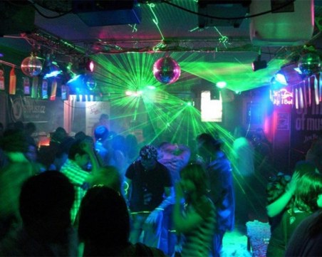 Здравният министър: При две последователни нарушения затваряме заведението