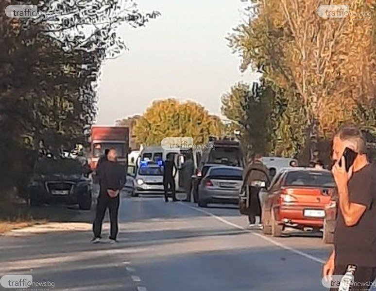 Смъртоносен удар край Пловдив! Спътникът на моторист издъхна, водачът се бори за живота си