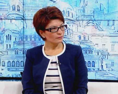 Десислава Атанасова: Ще дойде момент за гласуването за избори за ВНС и нова Конституция