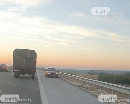 Камикадзе за малко да се вреже във военна колона на АМ 