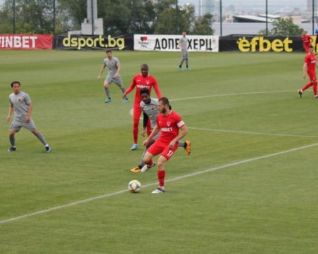 Локо с класическа победа като гост на Царско село