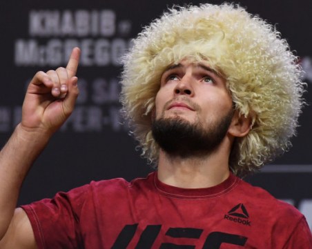 Хабиб разби Гейджи в последния си мач