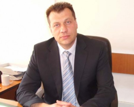 И Благоевград затвори нощните заведения, плановите операции също спират