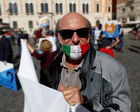 Италия гони САЩ по брой нови случаи