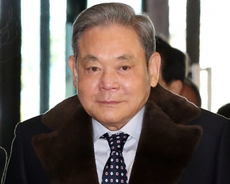 Почина президентът на Samsung