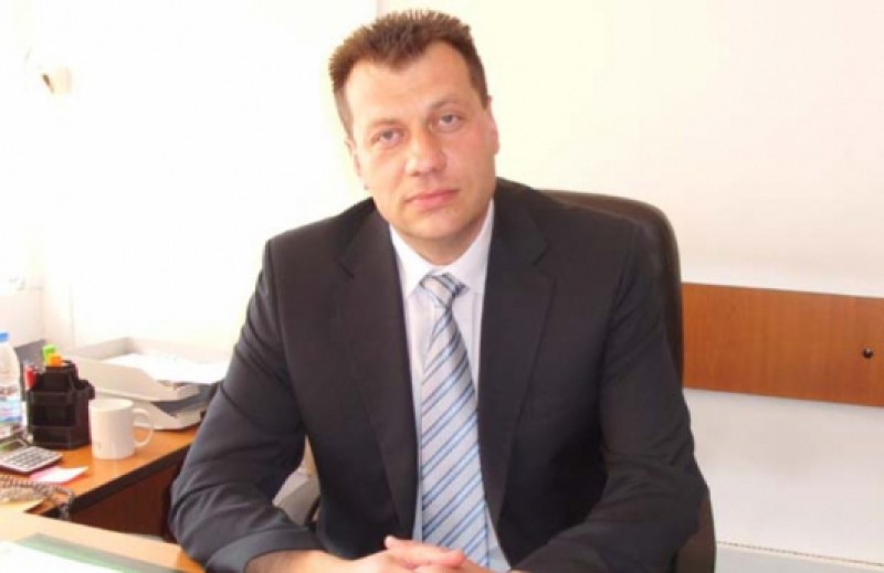 И Благоевград затвори нощните заведения, плановите операции също спират