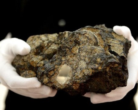 Откриха извънземна материя в метеорит, паднал в САЩ