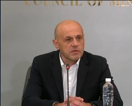 Томислав Дончев: Според президента това, което правим е хем правилно, хем грешно