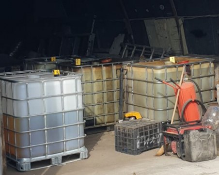 Незаконна бензиностанция откриха в Дупница