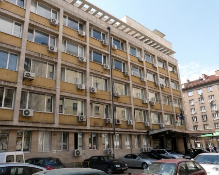 Още един министър под карантина