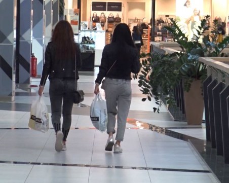 Новите мерки в Пловдив засегнаха и моловете ВИДЕО