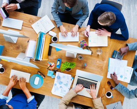 Втора вълна на хоум офисите! Стотици служители от Пловдив остават вкъщи