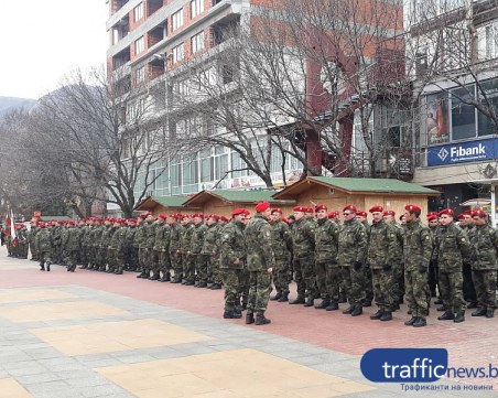15 военнослужещи от Асеновград дадоха положителни проби за COVID-19