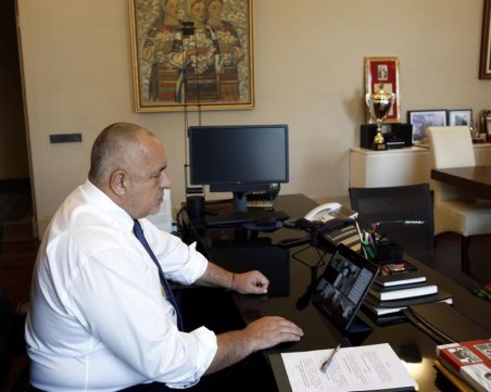 Борисов към министрите: Не искам да залитате по забрани, а всеки човек и бизнес да бъде обгрижен