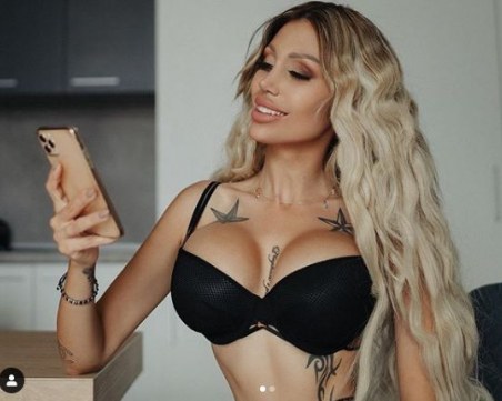 Джулиана Гани си оперира носа за трети път