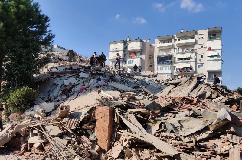 Шестима загинали и 120 ранени след земетресението в Егейско море
