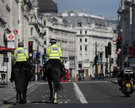 Очаквано! Великобритания обяви локдаун поне до декември