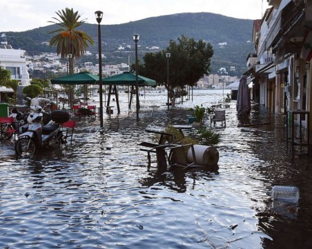 Очакват стотици вторични земетресения край остров Самос, могат да достигнат до 6,3 по Рихтер