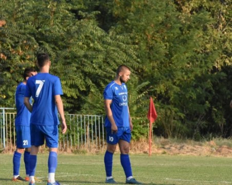 Спартак с класика над Верея