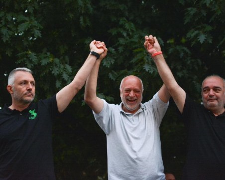 Ковид-19 сложи край на протестите срещу властта