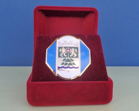 Наградиха 30 учители и директори на училища с Почетна значка на Пловдив и грамоти