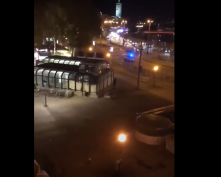 Най-малко един убит и много ранени при нападение във Виена