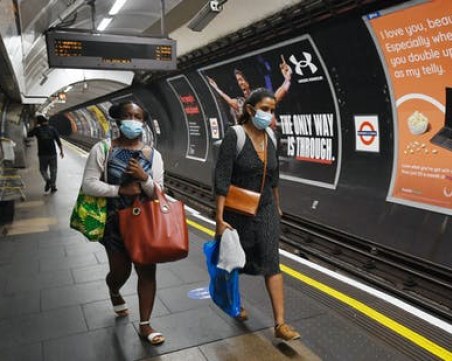 Великобритания се надява да вдигне блокадата началото на декември