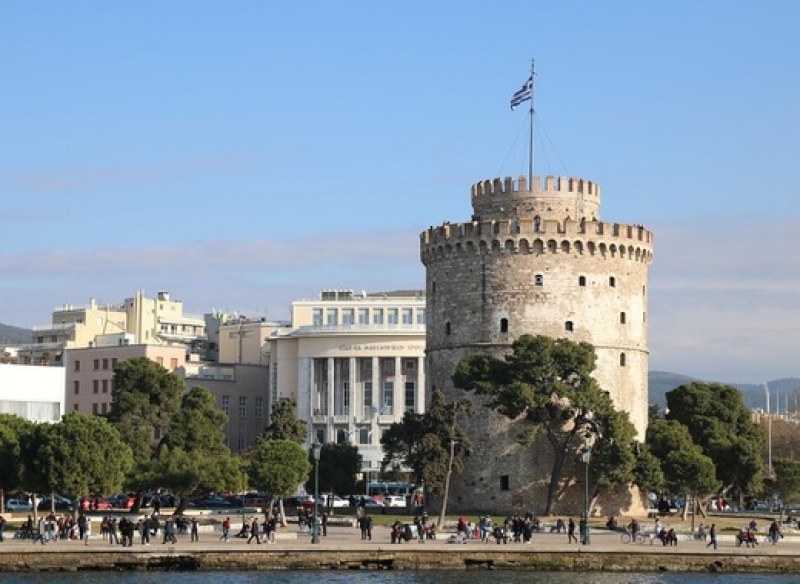 Кметът на Солун поиска пълна карантина на града: Намираме се в положение на война