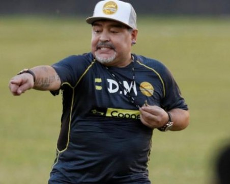 Марадона отново в болница! Причината - психическото му състояние