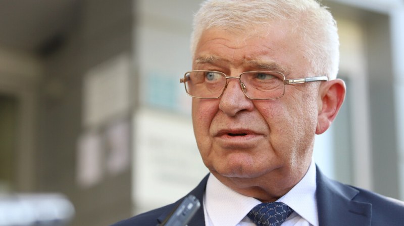 Ананиев не бил съгласен да се отпускат пари за всяко дете, парите можели да отидат за друго