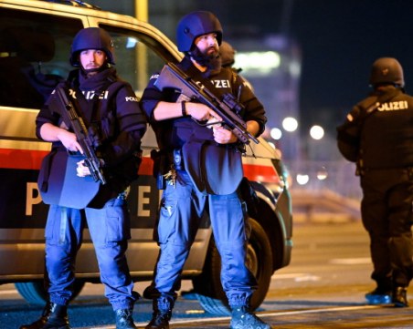 И македонец e сред жертвите на нападението във Виена